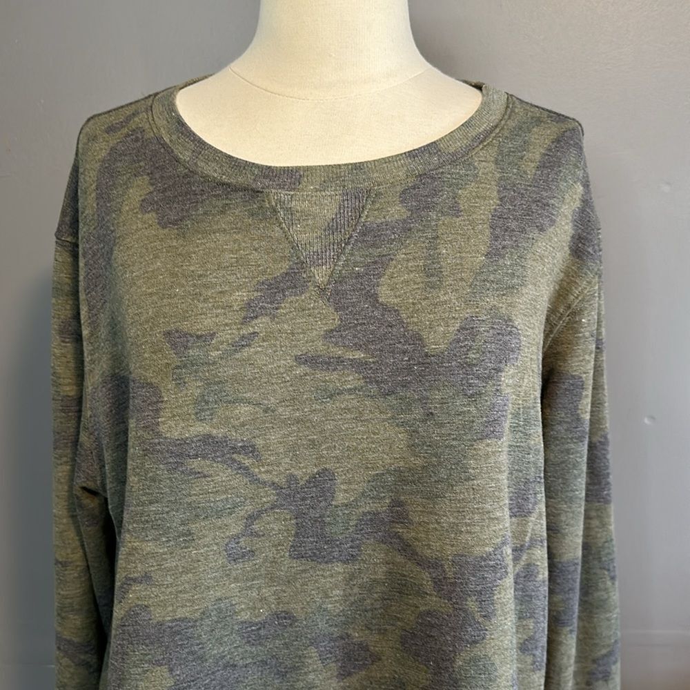 Balance Collection - Camouflage Long Sleeve Tee Sz XL - Picture 2 of 6